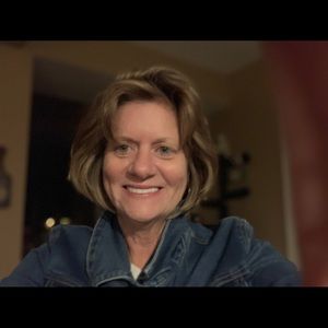 Meet your Posher, Deborah